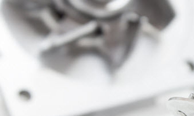 Válvula de termostato de un auto.