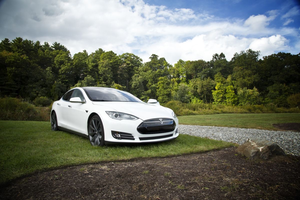 El Tesla es uno de los autos que menos se devalúa