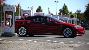 Actualmente Tesla es la compañía líder en la fabricación de autos eléctricos a nivel global.