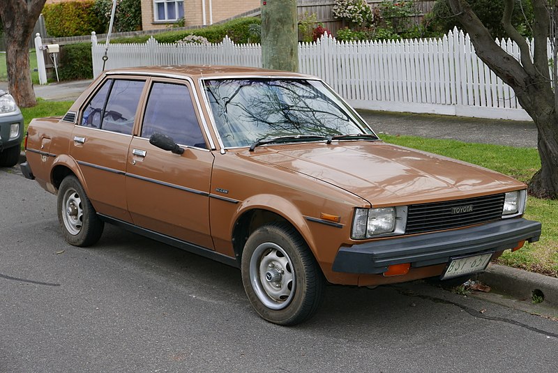 Toyota Corolla 1983-1990. / Foto: Wiki Commons.