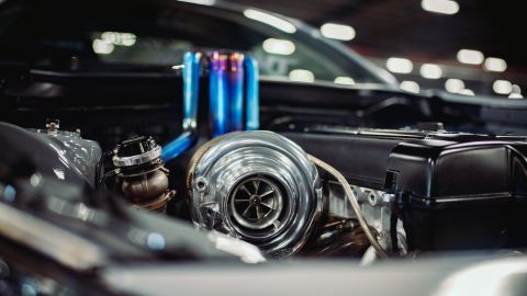 El Motor con Turbo brinca más potencia a tu automóvil.