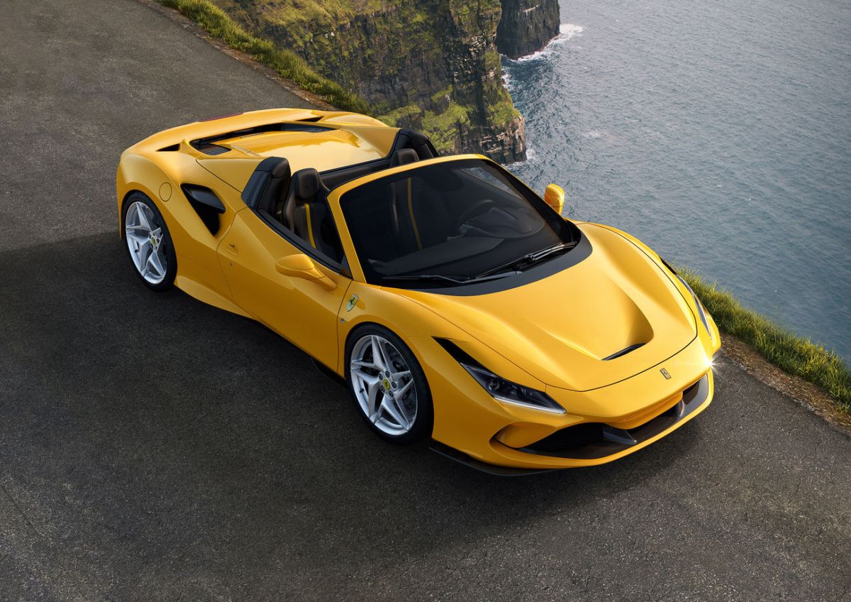 Por qué el Ferrari SF90 Spider es el convertible más poderoso de la marca Siempre Auto