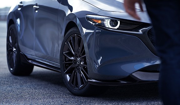 Mazda lanza la nueva línea de color Polymetal Gray para versiones tope ...