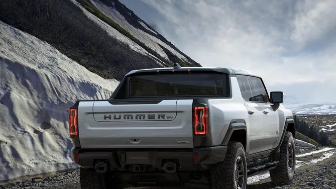 GMC HUMMER EV.