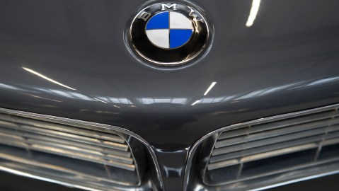 El auto BMW luce impecable