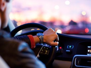 Conducir requiere muchas responsabilidades y estar alerta en todo momento para evitar un accidente.