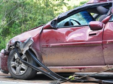 Si tienes un accidente de auto, recuerda que lo primero que debes hacer es poner a salvo tu vida y la de tus acompañantes.