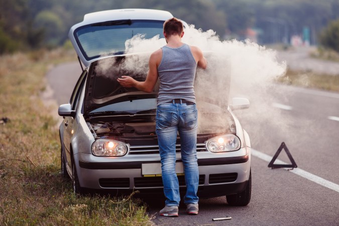 Por qué se recalienta el motor del carro