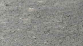 Las filtraciones de aceite en un automóvil pueden generar manchas que podrían llegar a ser permanentes.