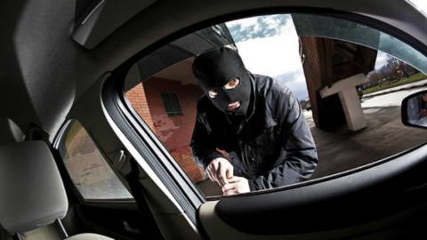 El robo de autos es un delito que se paga con varios años de cárcel.