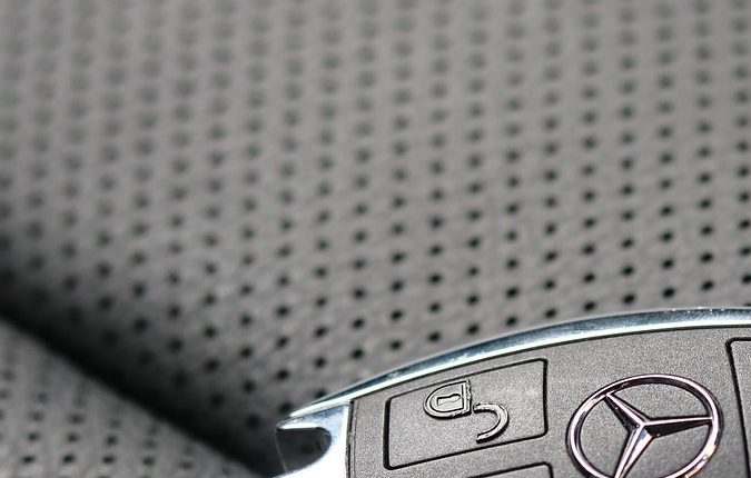 que hacer si te dejas la llave adentro del auto