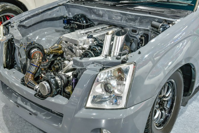 ¿Qué es el header en un auto?