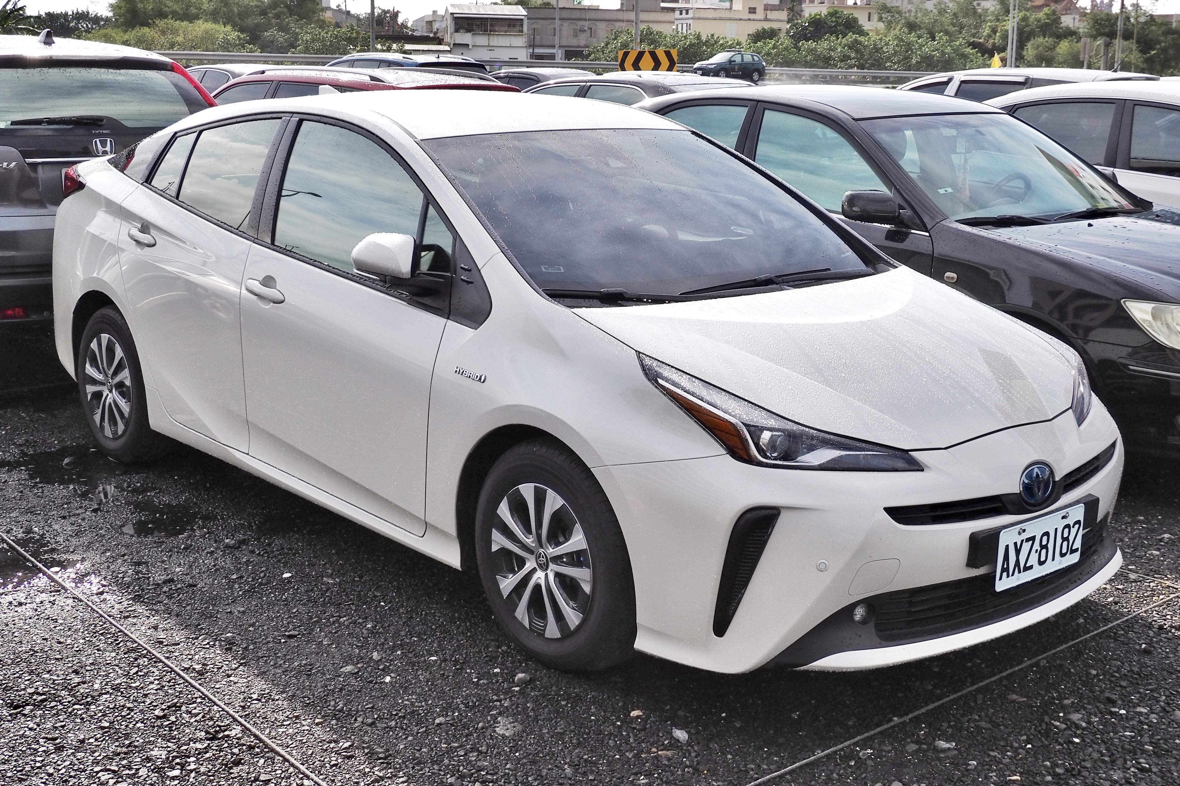 toyota-prius-2018