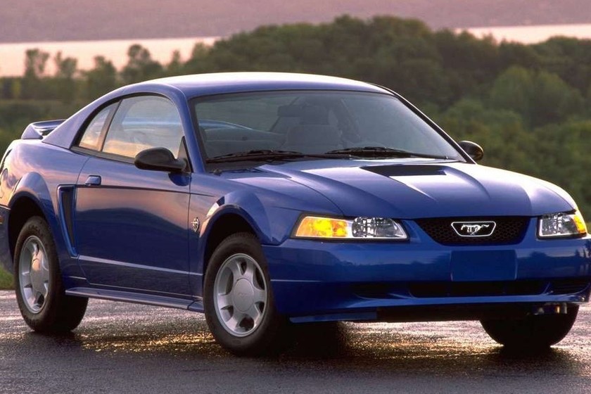 mustang-2000