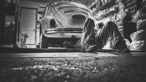 Tener un mecánico de cabecera te permitirá llevar un mejor control y mantenimiento de las reparaciones de tu auto.