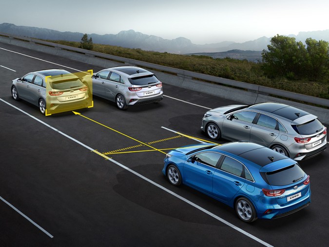 Asistencia para seguimiento de carril de KIA