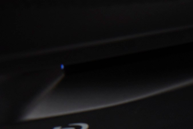 El cargador sin cables está integrado en la consola central e incluye una luz LED con información sobre el estatus de la carga.