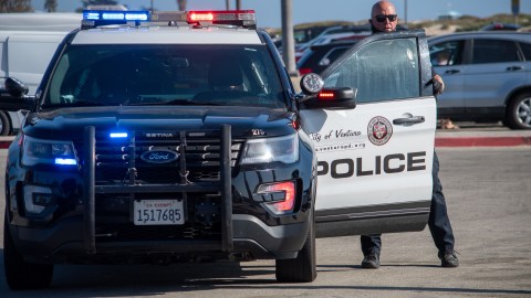 ¿Puedo declararme inocente de un ticket de tránsito en California?