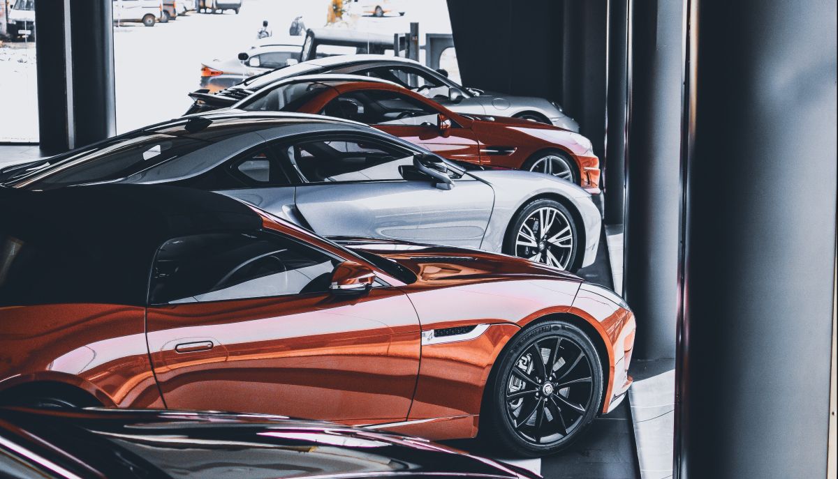 ¿Qué autos deportivos usados puedo comprar por menos de 15,000