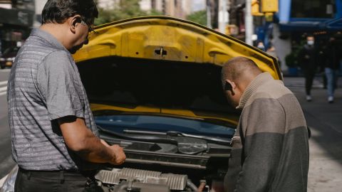 Cómo detectar que tu auto no da más: síntomas de un carro agonizando