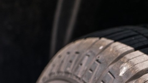 Peligros de andar con neumáticos en mal estado