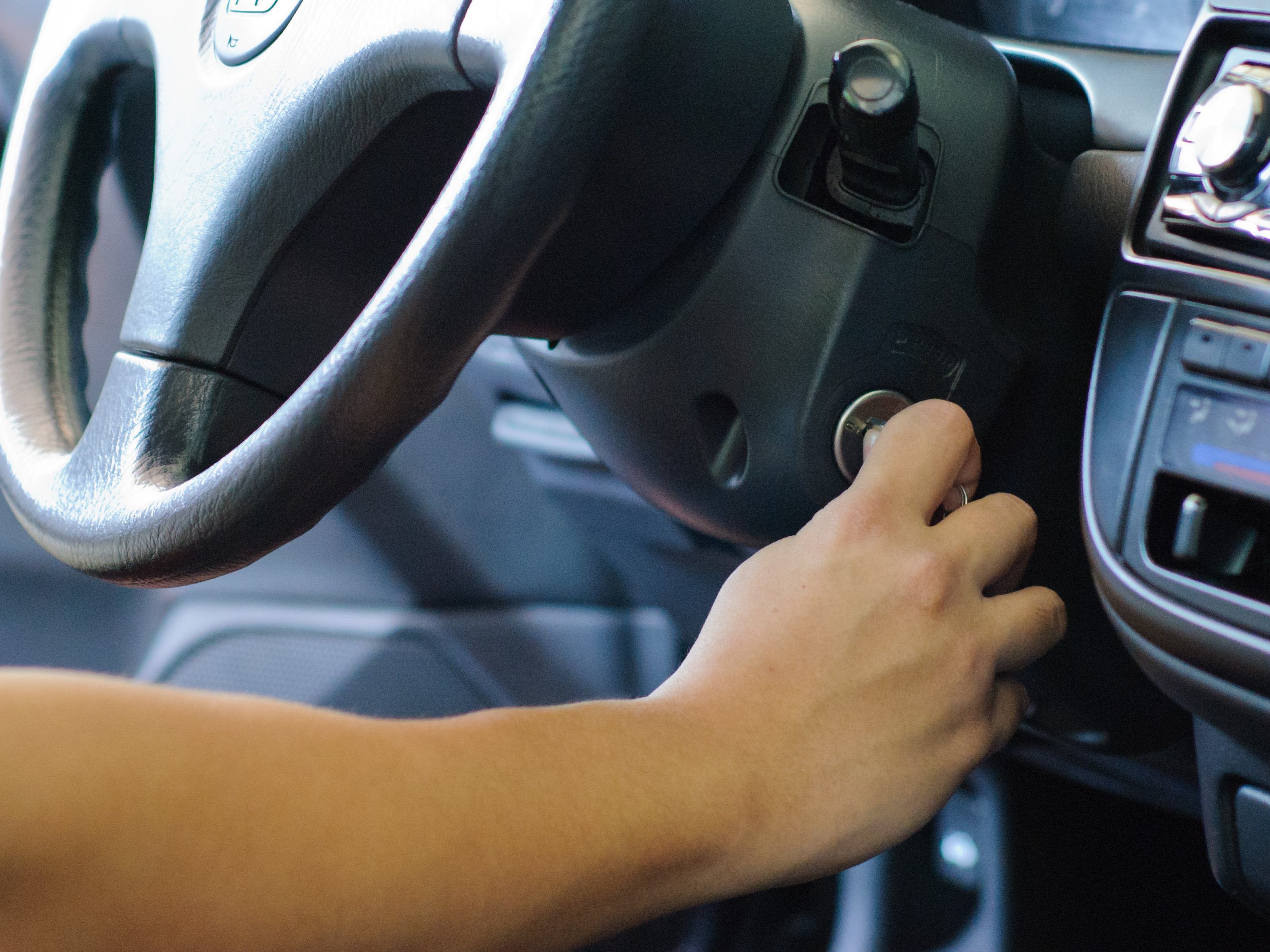 Dar un mantenimiento adecuado a la marcha de tu auto es básico para evitar averías a la hora de encenderlo.