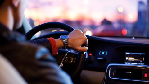 Tienes tu auto sin usar en el garage