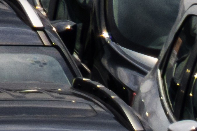 Foto de varias filas de autos nuevos