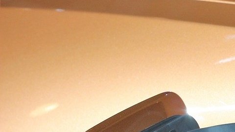 La falta de infraestructura y cargadores públicos dificultan la transición a los autos eléctricos.
