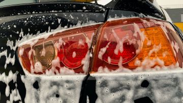 Shampoo de autos / Foto: Unsplash