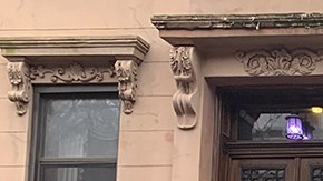 2021 Chevrolet TrailBlazer ACTIV con rines de 17 pulgadas.