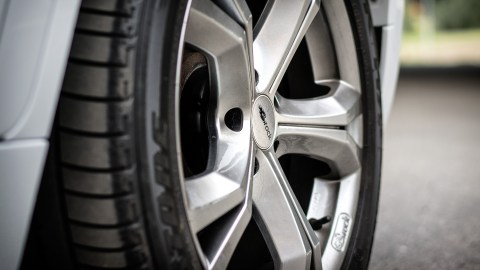 Cómo mantener en buenas condiciones un auto que usas poco