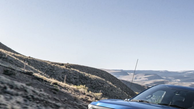 Foto de la F-150 Lightning de Ford en carretera