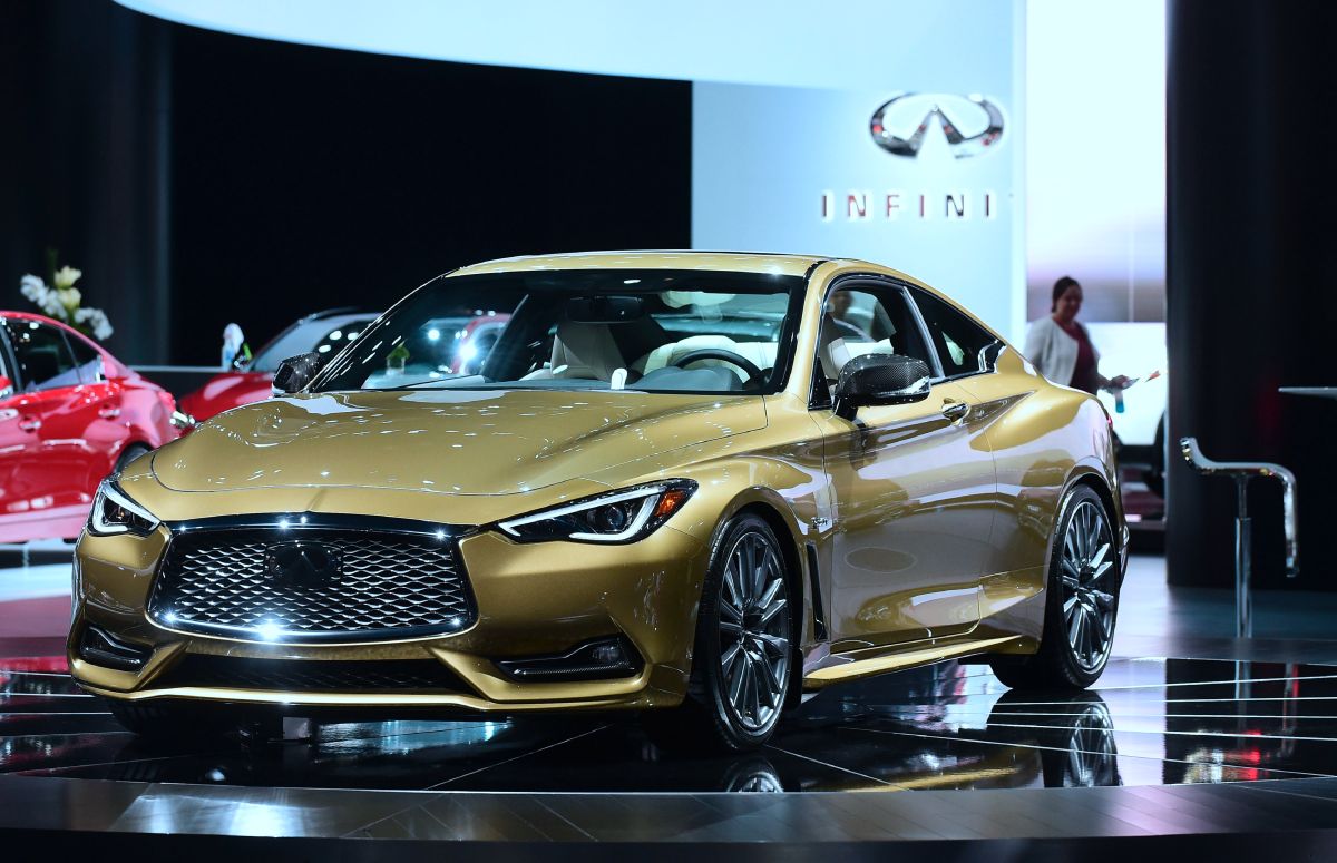 Infiniti Q60S 2016