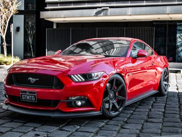 Mustang rojo / Foto: Unsplash