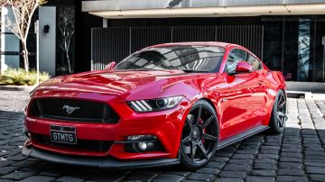 Mustang rojo / Foto: Unsplash