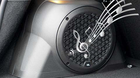 Los Tweeters de un auto permitirán que escuches los tonos altos en las canciones que escuches mientras conduces.