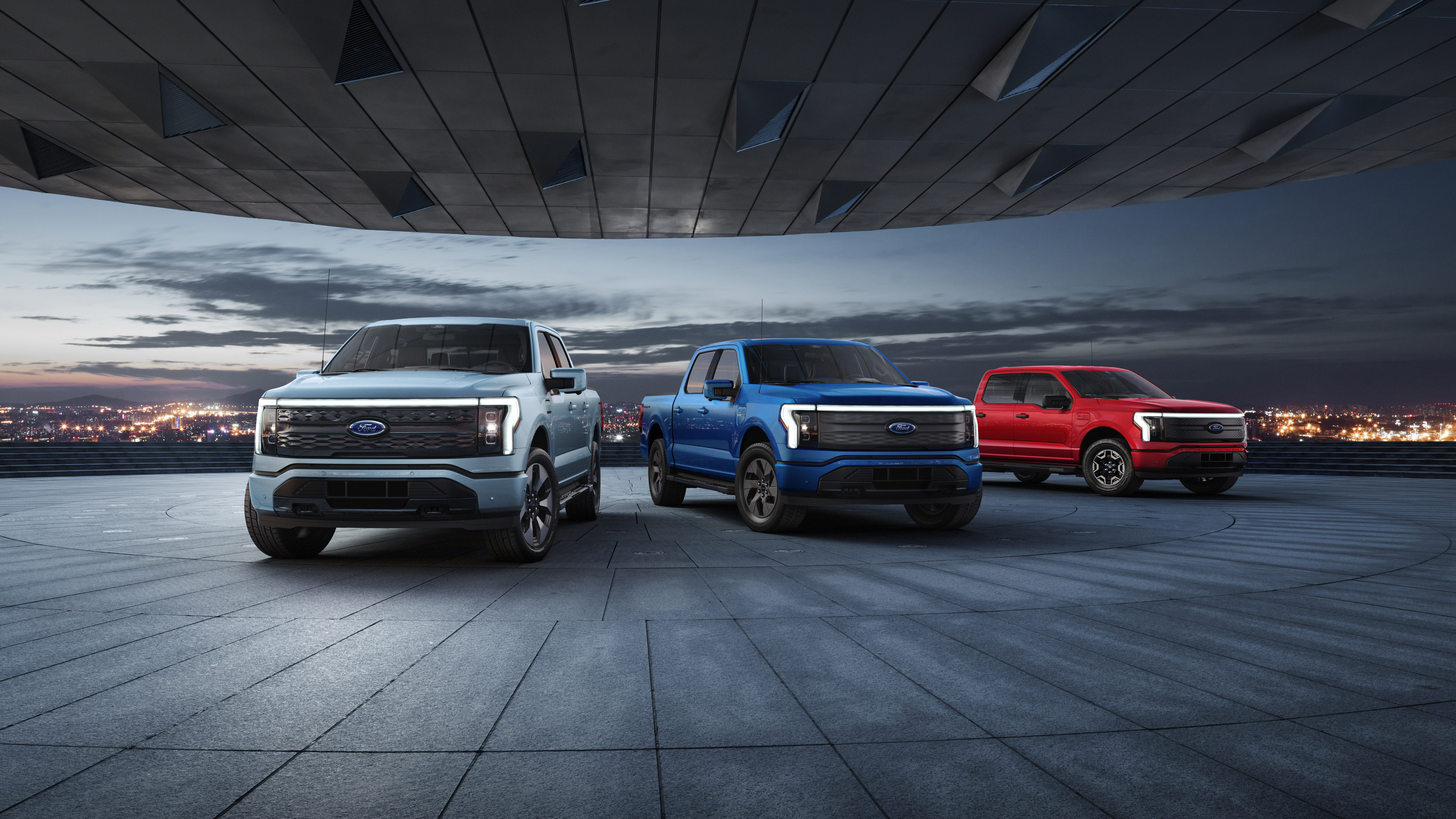 Foto de la línea completa de Ford F-150 Lightning