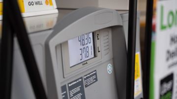 Foto de la pantalla de una estación de servicio de gasolina