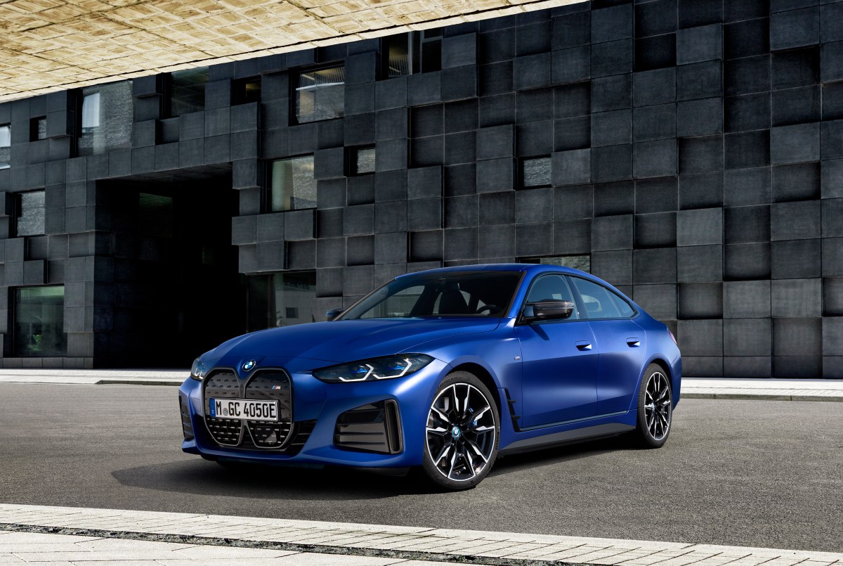 Foto del i4 de BMW en azul
