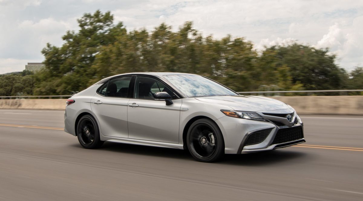 Toyota Camry Hybrid 2021