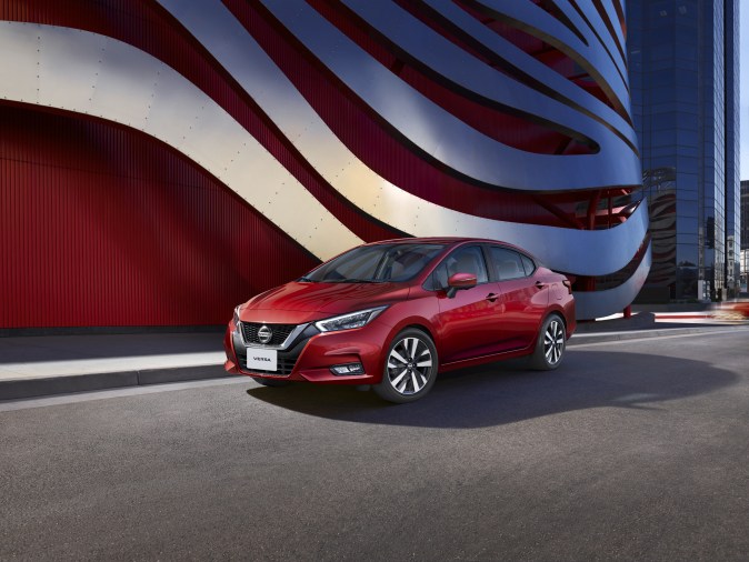 Nissan Versa S 2021