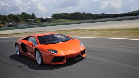 Lamborghini Aventador LP 700-4