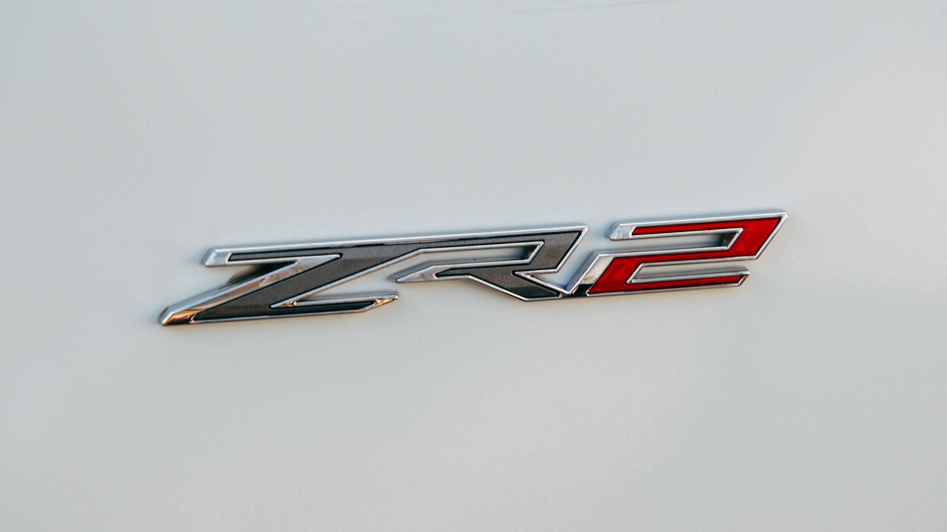 insignia ZR2 Chevrolet Silverado