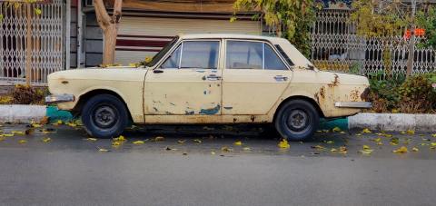 Auto descuidado