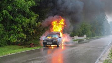 incendio de auto