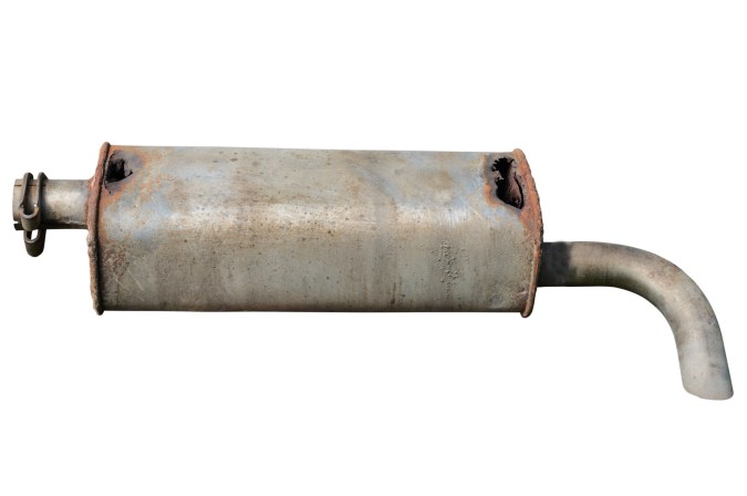 mofle dañado que hacer