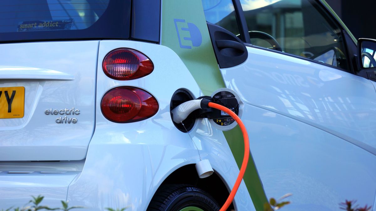 Los autos eléctricos solo representan un 2% de los autos nuevos vendidos en los Estados Unidos. 