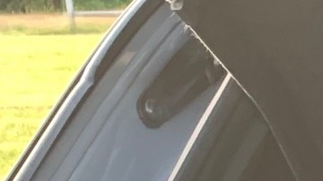 El maletero es espacio y tiene un compartimento bajo el fondo al que se accede fácilmente.