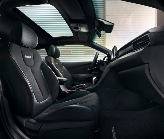 Hyundai Veloster 2021